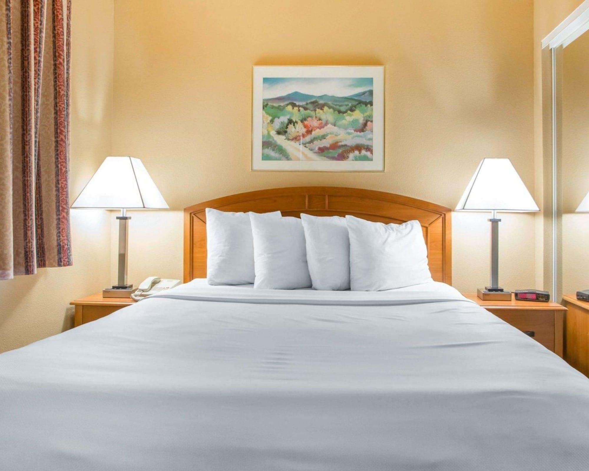 ฮอว์ทอร์น สวีท บาย วินด์แฮม โอ๊คครีก/มิลวอคีแอร์พอร์ต Hotel ภายนอก รูปภาพ