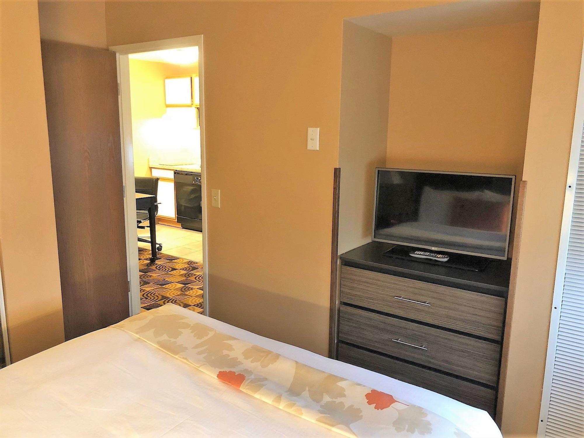ฮอว์ทอร์น สวีท บาย วินด์แฮม โอ๊คครีก/มิลวอคีแอร์พอร์ต Hotel ภายนอก รูปภาพ